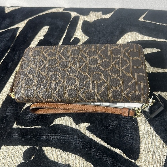 Brand new Calvin  klein wallets - Picture 3 of 3